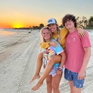 Meet your Posher, April